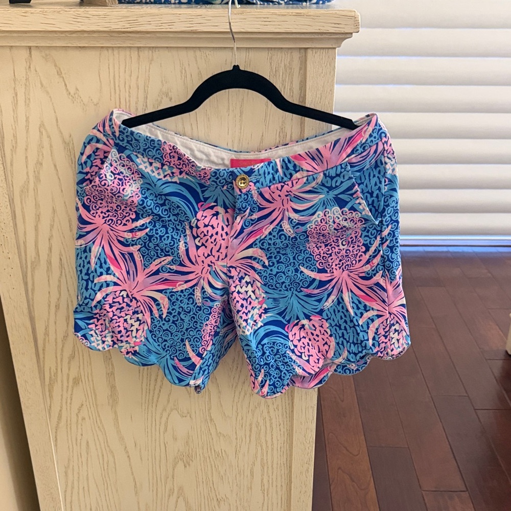 FINAL WEEKEND!!Lilly Pulitzer Adorable “Pineapple” Blue and Pink Women's Shorts.